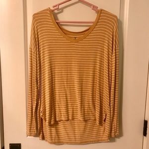 American Eagle Long Sleeve T